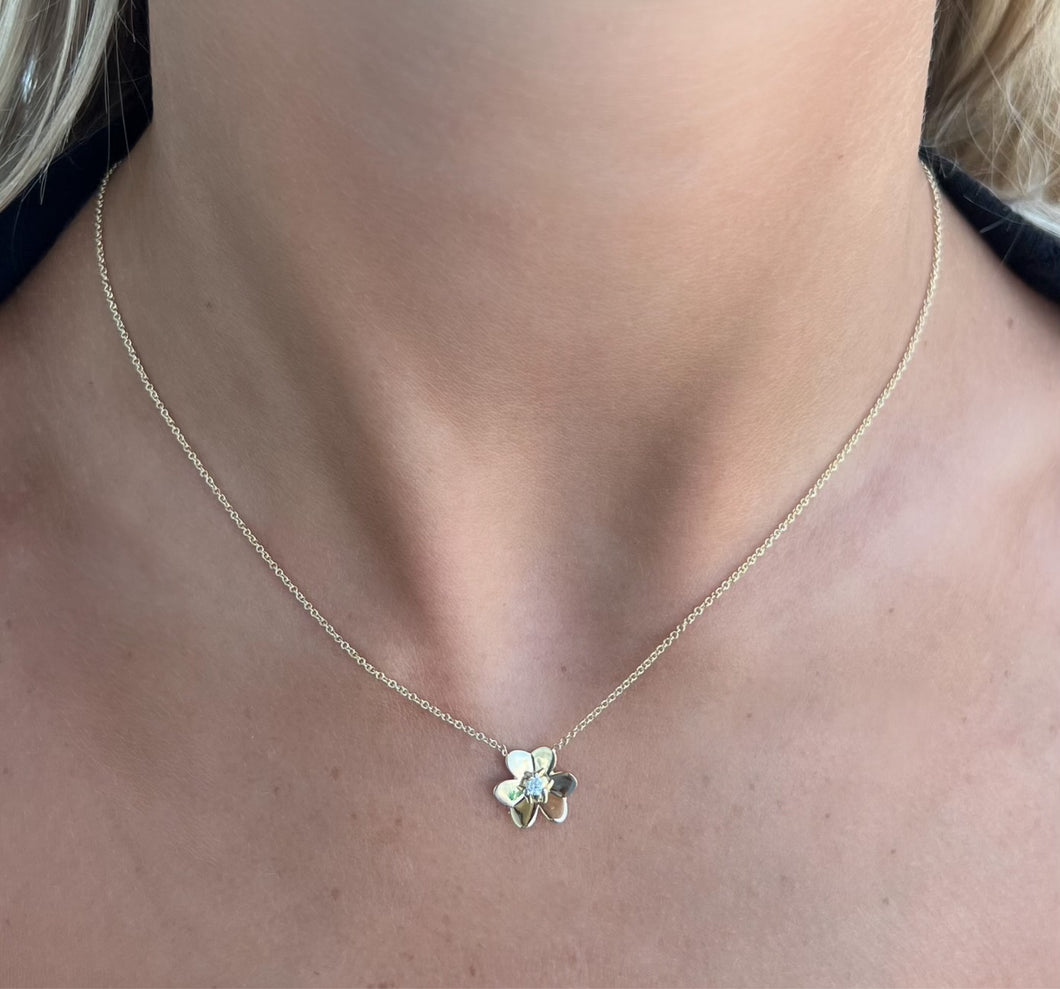 14K Yellow Gold Diamond Center Flower Necklace