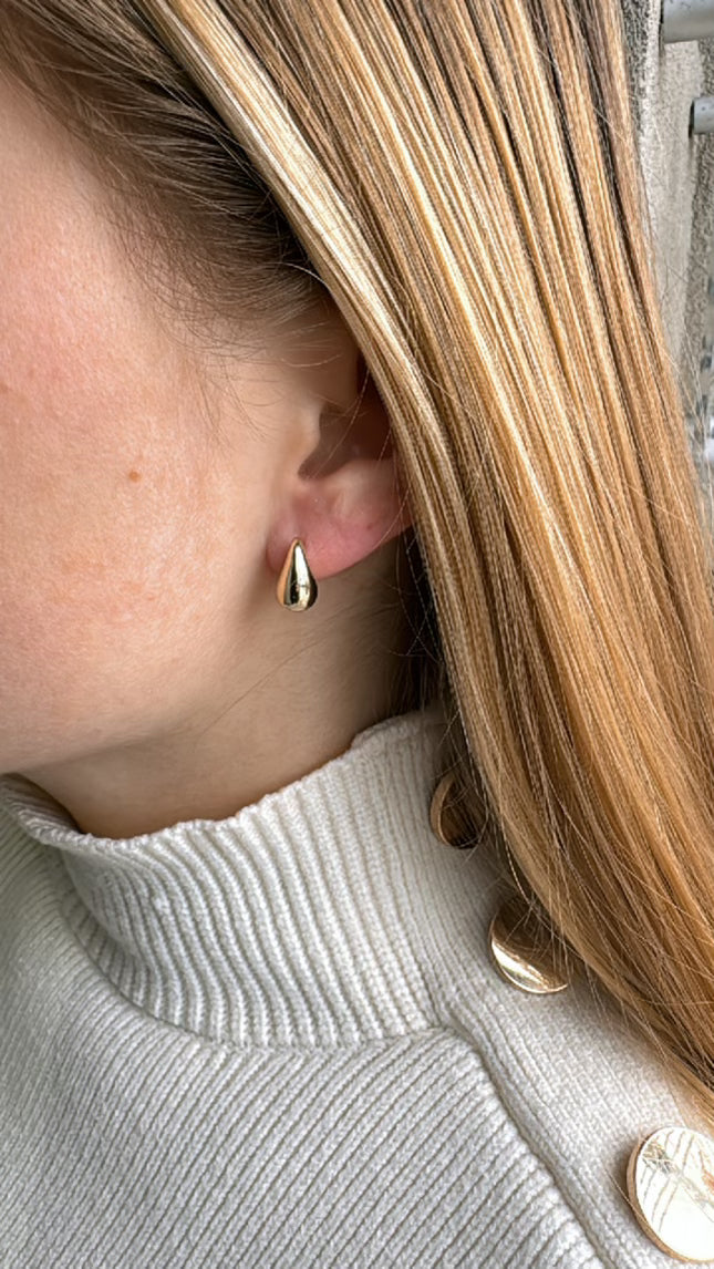 14k Yellow Gold Small Pear Shape Earrings