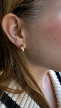 Load image into Gallery viewer, 14K Yellow Gold Geometric Open Hoops
