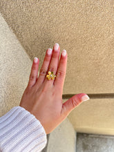 Load image into Gallery viewer, 14K Yellow Gold Flower with Diamond Center
