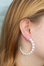 Load image into Gallery viewer, 14K Yellow Gold Pearl Hoop Earrings

