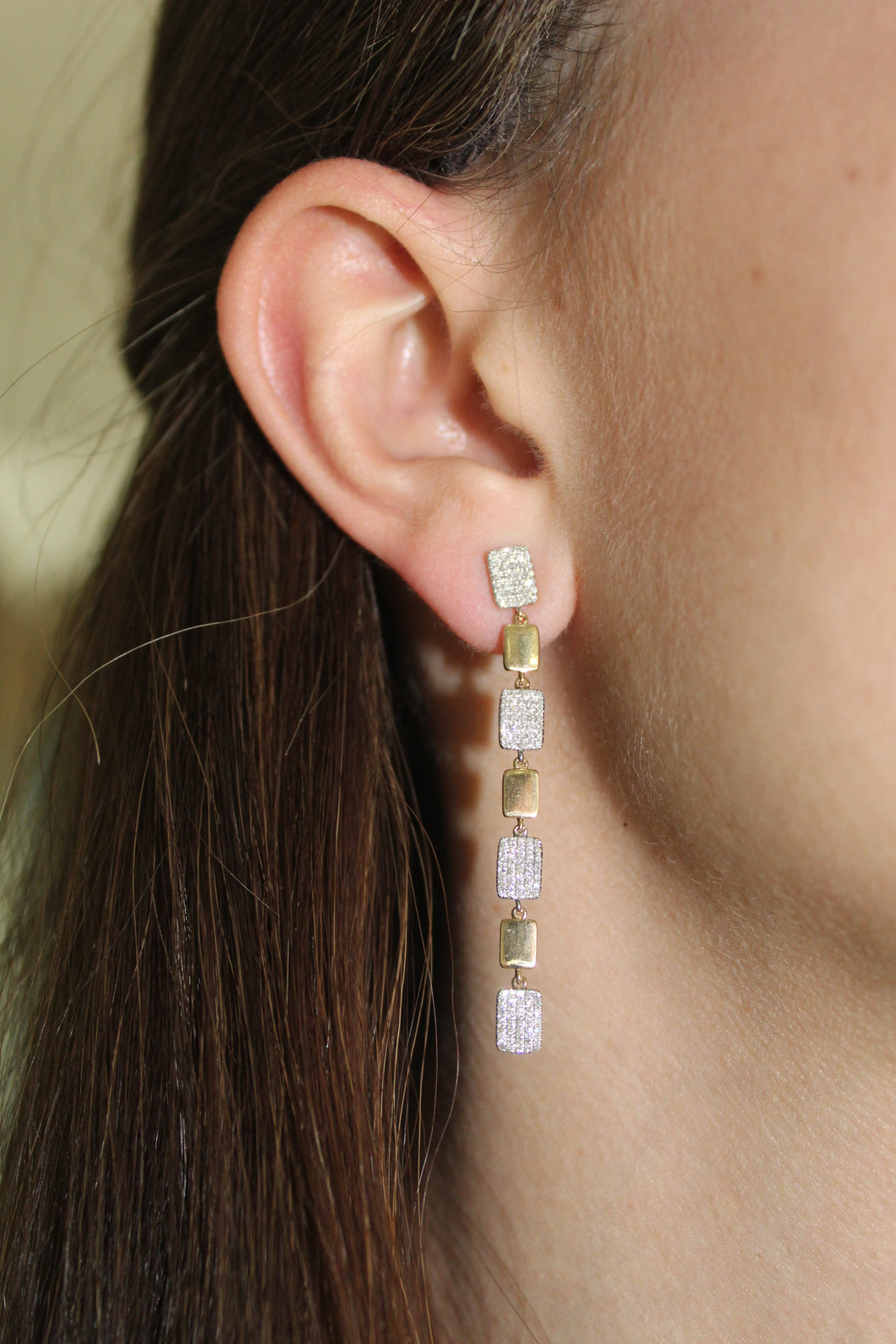 14K Yellow Gold Rectangle Alternating Diamond Drop Earings
