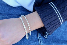 Load image into Gallery viewer, 14K Yellow Gold Lab Grown 7.5ct Pear Tennis Bracelet
