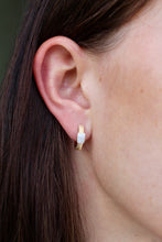 Load image into Gallery viewer, 14k Yellow Gold Medium Fluted Diamond Huggies
