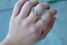 Load image into Gallery viewer, 14K Yellow Gold Diamond Oval Link Ring
