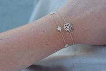 Load image into Gallery viewer, 14K Yellow Gold Diamond Flower Bracelet
