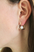 Load image into Gallery viewer, 14K Yellow Gold Diamond Pearl Heart Hoop Earrings
