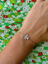 Load image into Gallery viewer, 14K Gold Diamond Flower and Bezel Bracelet
