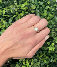 Load image into Gallery viewer, 14K Gold Diamond Mother of Pearl Diamond Ring
