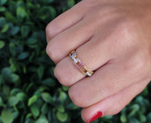 Load image into Gallery viewer, 14K Yellow Gold Rainbow Chain Link Ring
