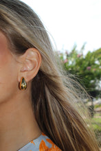 Load image into Gallery viewer, 14k Yellow Gold Pear Shape Earrings
