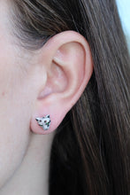 Load image into Gallery viewer, 14K Gold Panther Diamond Earrings/ Emerald Eye
