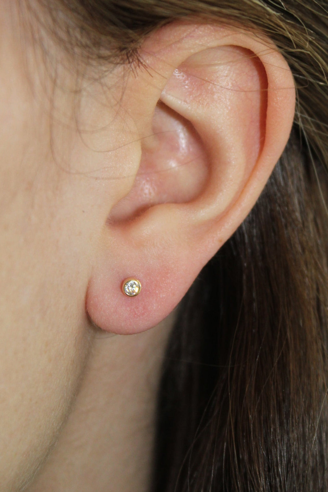 14K Yellow Gold Bezel Screwback Studs
