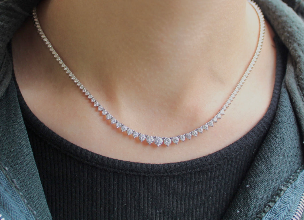 14K White Gold 6.38ct Graduated Diamond Tennis Necklace