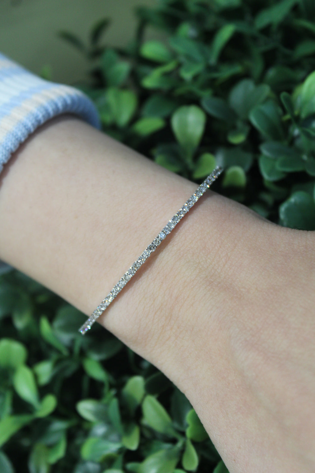 14K White Gold Diamond Flexible 2ct Tennis Bangle