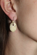 Load image into Gallery viewer, 14k Yellow Gold Fluted Oval Disc Diamond Earrings
