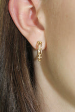 Load image into Gallery viewer, 14K Yellow Gold Diamond Link Hoops
