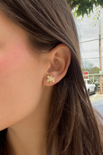 Load image into Gallery viewer, 14K Yellow Gold Small Flower with Center Diamond Earring
