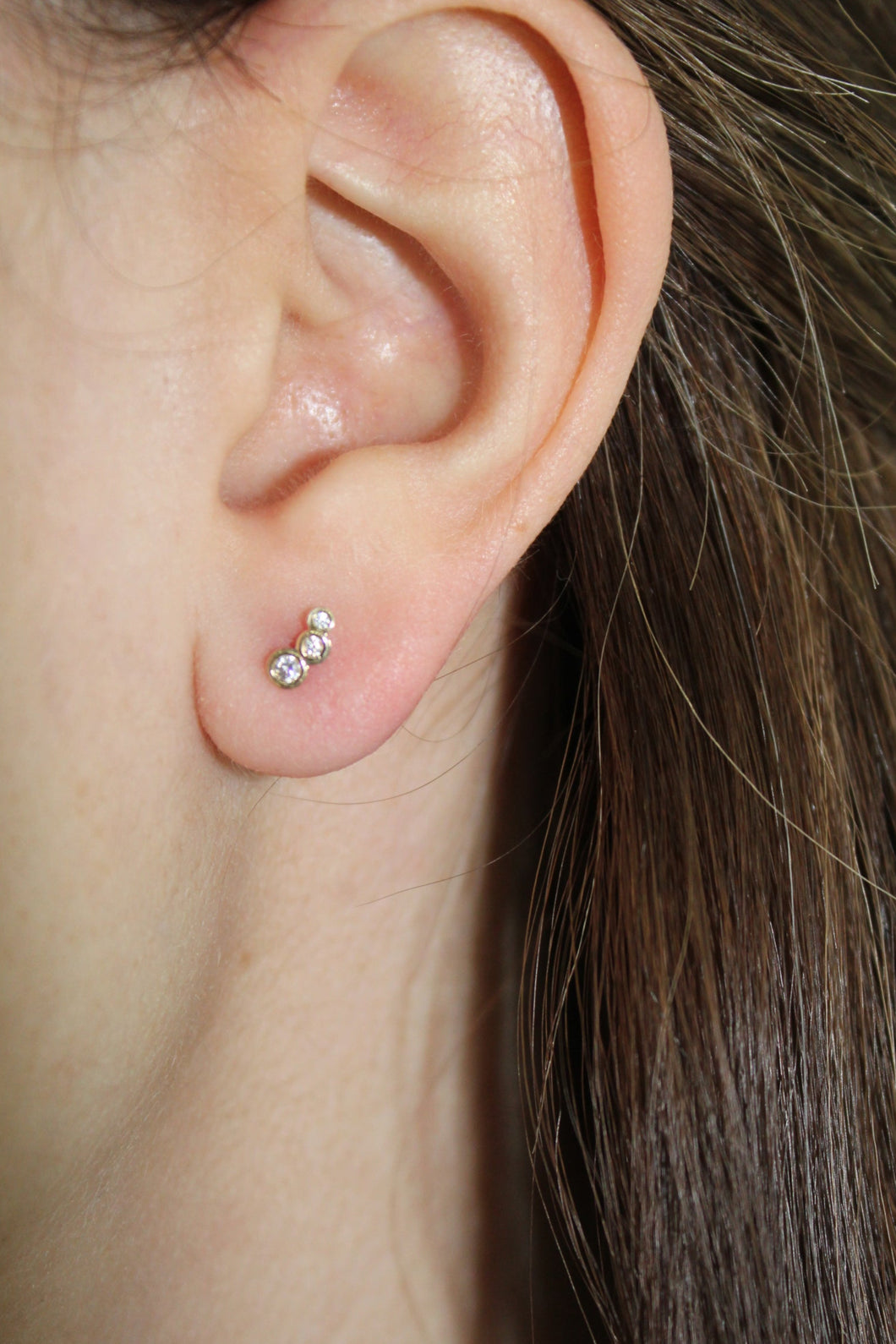 14K Yellow Gold Bezel Bar Screwback Studs