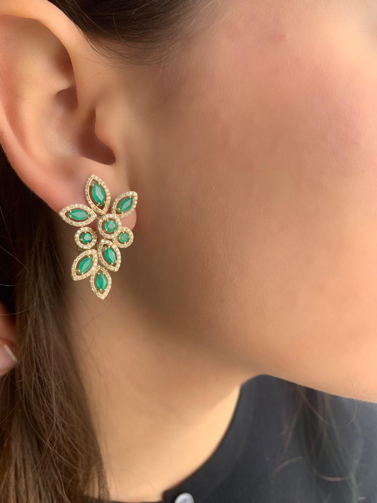14K Yellow Gold Diamond And Emerald Flower Earring