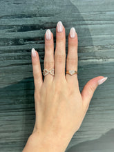 Load image into Gallery viewer, 14K Gold Diamond Heart Ring
